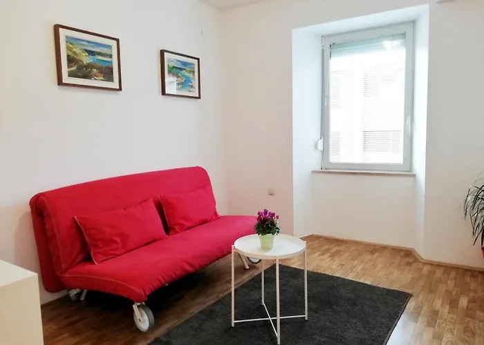 Center Apartman *