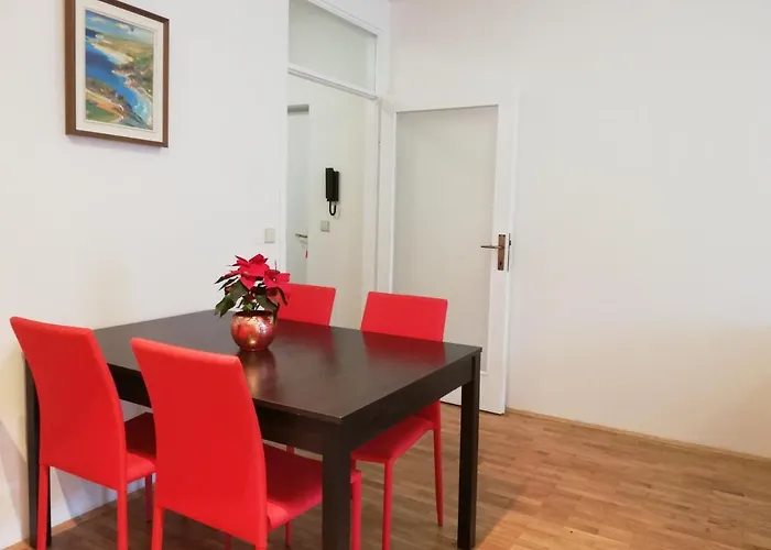 Center Apartman *